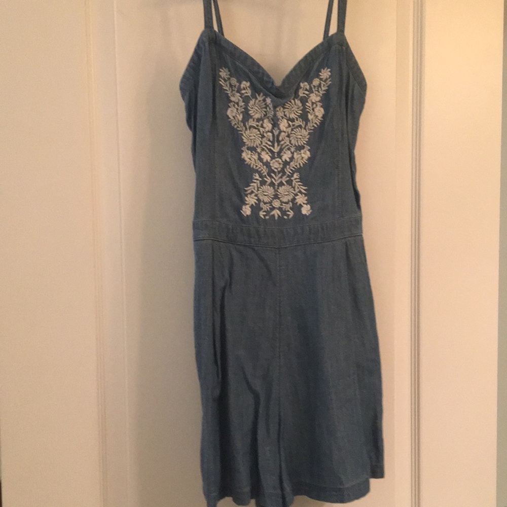 Girl’s romper